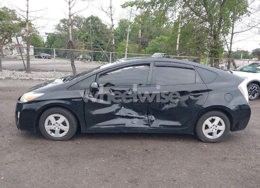 Photo 14 of 2011 Toyota Prius TWO (VIN JTDKN3DU3B1446424)