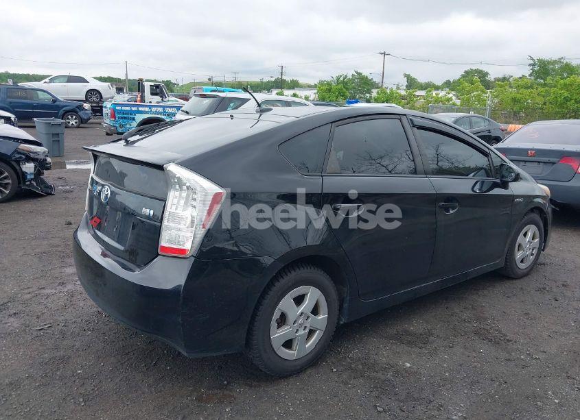 Photo 4 of 2011 Toyota Prius TWO (VIN JTDKN3DU3B1446424)