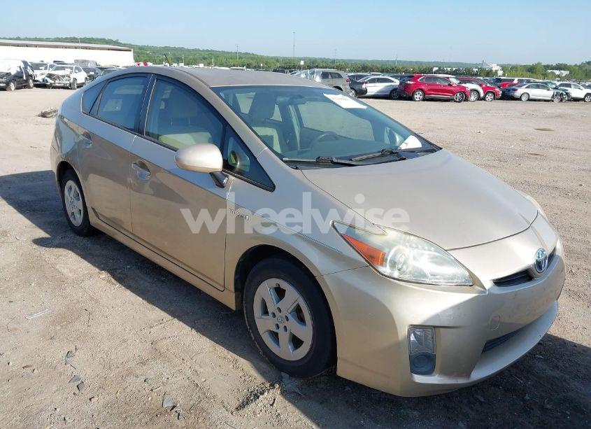 2011 Toyota Prius TWO (VIN JTDKN3DU3B1476538) main photo