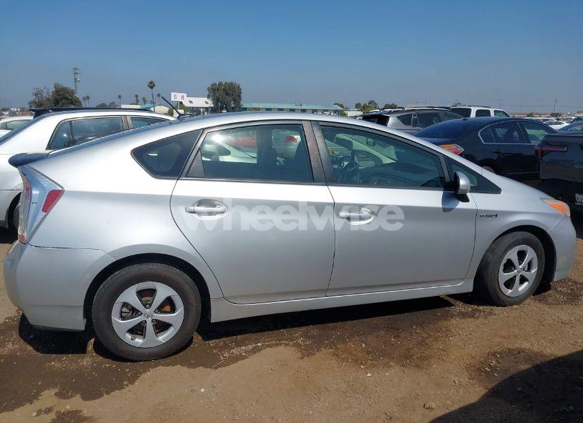 Photo 13 of 2012 Toyota Prius THREE (VIN JTDKN3DU3C5438463)