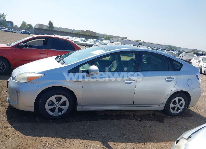 Photo 14 of 2012 Toyota Prius THREE (VIN JTDKN3DU3C5438463)