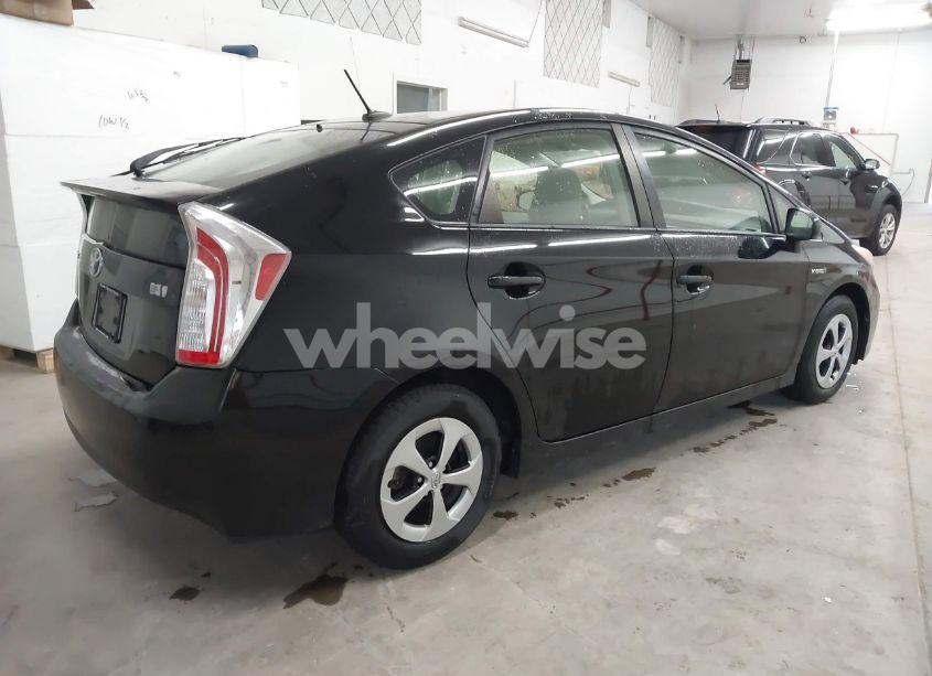 Photo 4 of 2013 Toyota Prius THREE (VIN JTDKN3DU3D0340869)