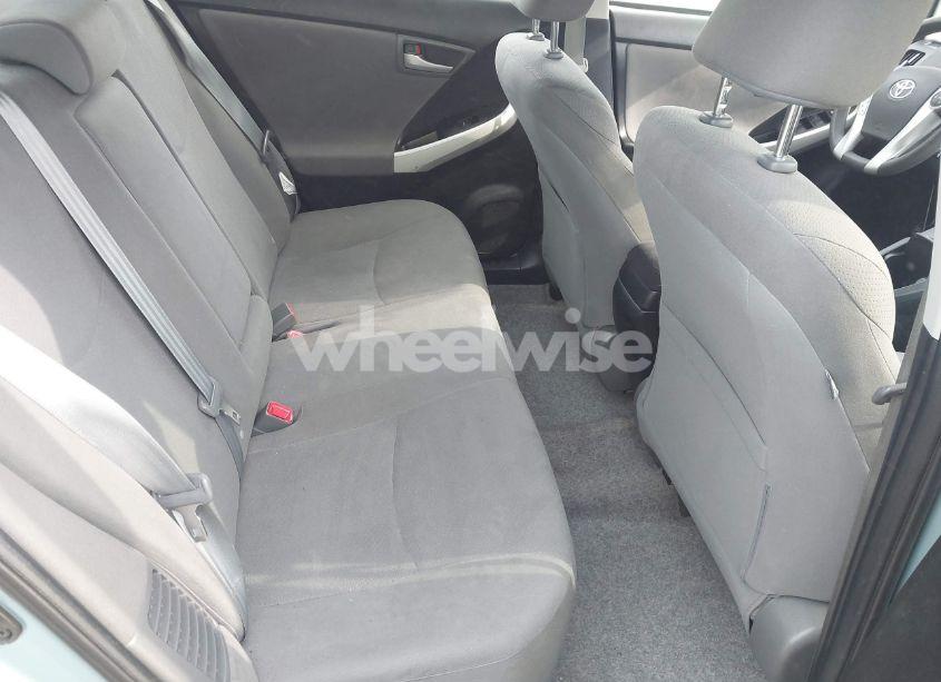 Photo 8 of 2013 Toyota Prius THREE (VIN JTDKN3DU3D1631270)