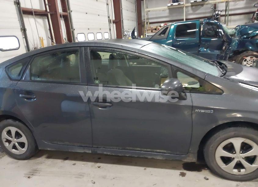 Photo 13 of 2013 Toyota Prius TWO (VIN JTDKN3DU3D1687337)