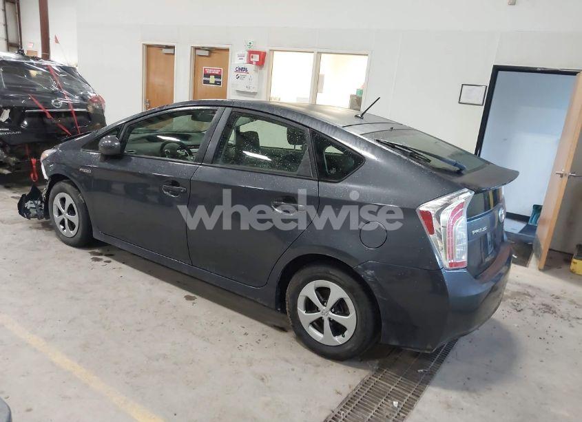 Photo 3 of 2013 Toyota Prius TWO (VIN JTDKN3DU3D1687337)