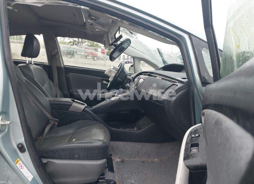 Photo 5 of 2013 Toyota Prius FOUR (VIN JTDKN3DU3D5573444)