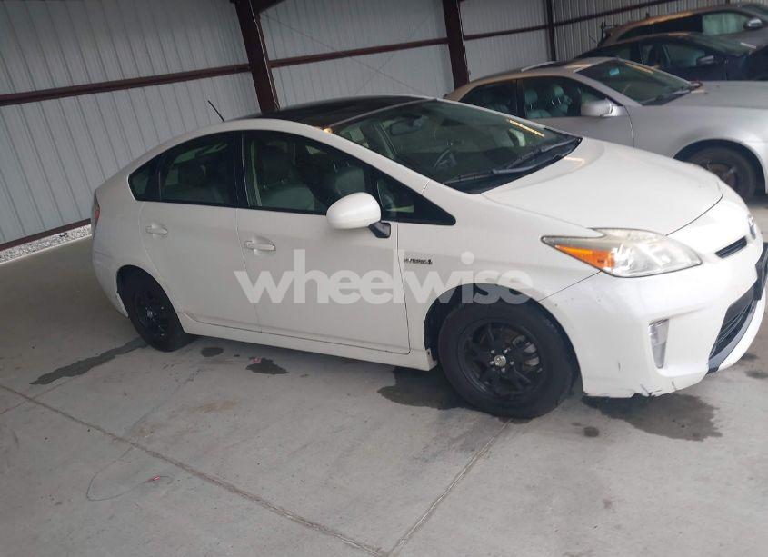Photo 13 of 2013 Toyota Prius FIVE/FOUR/THREE/THREE SE/TWO (VIN JTDKN3DU3D5626899)