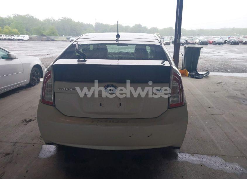 Photo 16 of 2013 Toyota Prius FIVE/FOUR/THREE/THREE SE/TWO (VIN JTDKN3DU3D5626899)