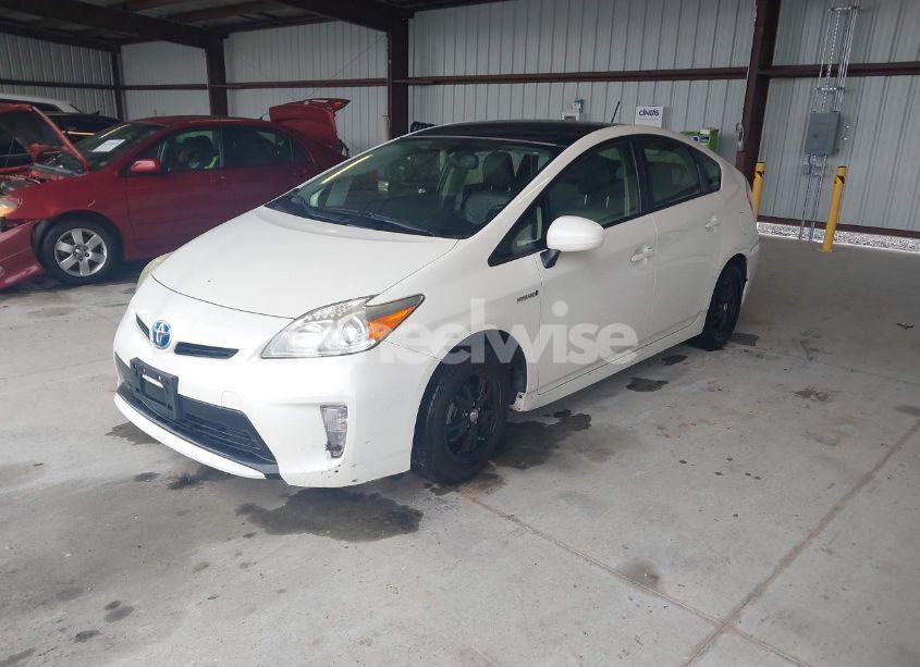 Photo 2 of 2013 Toyota Prius FIVE/FOUR/THREE/THREE SE/TWO (VIN JTDKN3DU3D5626899)