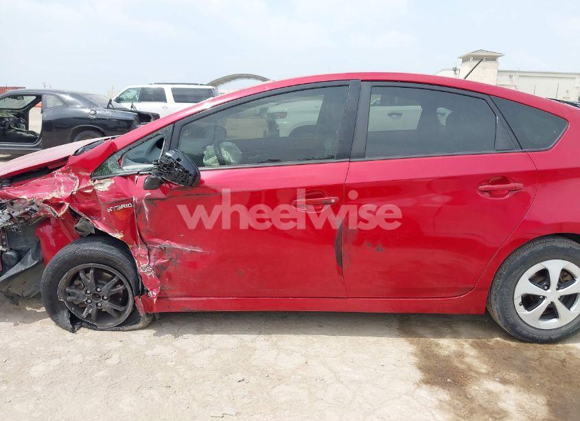 Photo 14 of 2013 Toyota Prius THREE (VIN JTDKN3DU3D5686469)