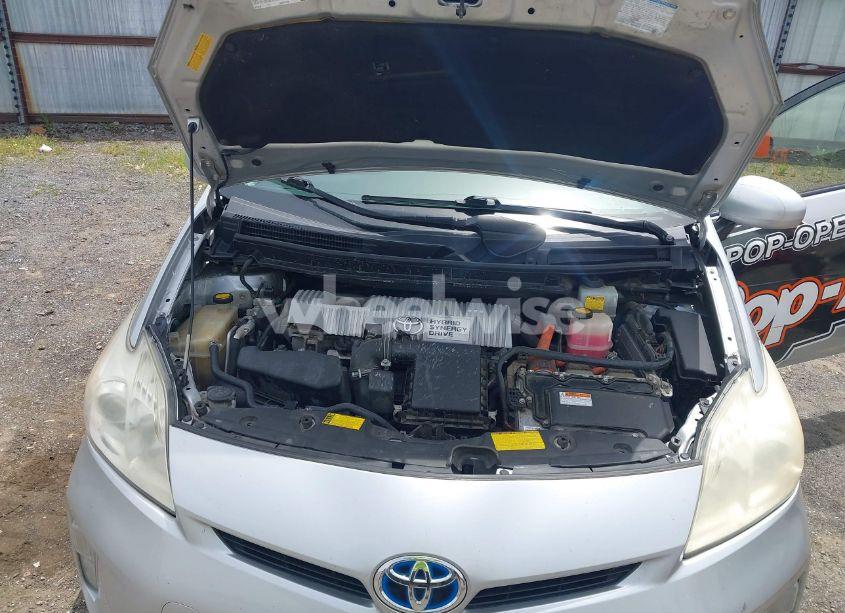 Photo 10 of 2013 Toyota Prius TWO (VIN JTDKN3DU3D5704663)