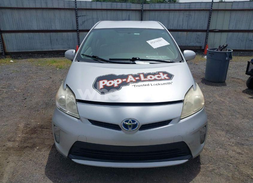 Photo 12 of 2013 Toyota Prius TWO (VIN JTDKN3DU3D5704663)