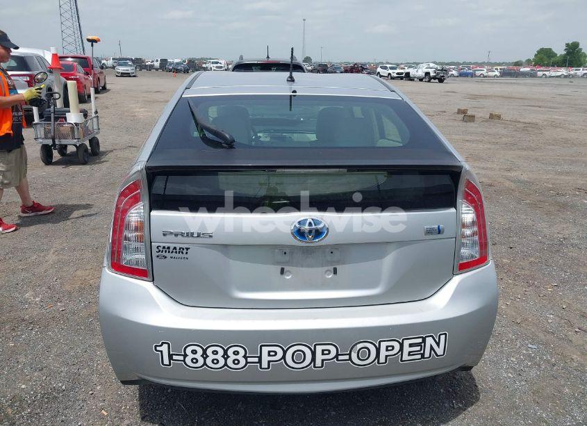 Photo 16 of 2013 Toyota Prius TWO (VIN JTDKN3DU3D5704663)