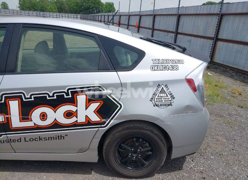 Photo 18 of 2013 Toyota Prius TWO (VIN JTDKN3DU3D5704663)