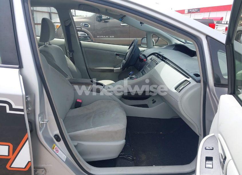 Photo 5 of 2013 Toyota Prius TWO (VIN JTDKN3DU3D5704663)