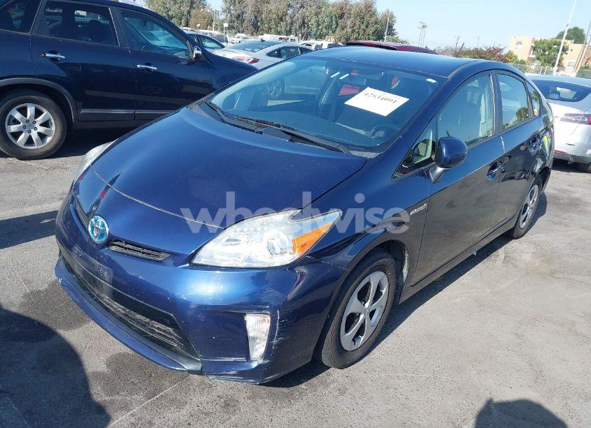 Photo 2 of 2014 Toyota Prius TWO (VIN JTDKN3DU3E0369368)