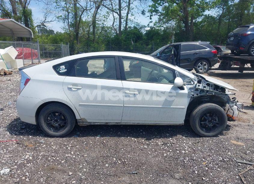 Photo 14 of 2014 Toyota Prius THREE (VIN JTDKN3DU3E1757260)