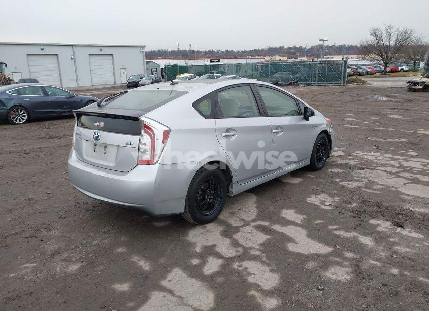 Photo 4 of 2014 Toyota Prius (VIN JTDKN3DU3E1820082)