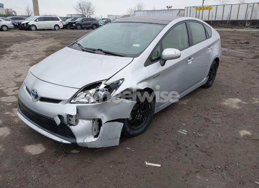 Photo 6 of 2014 Toyota Prius (VIN JTDKN3DU3E1820082)