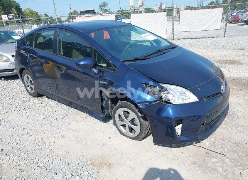 2015 Toyota Prius THREE (VIN JTDKN3DU3F0421406) main photo