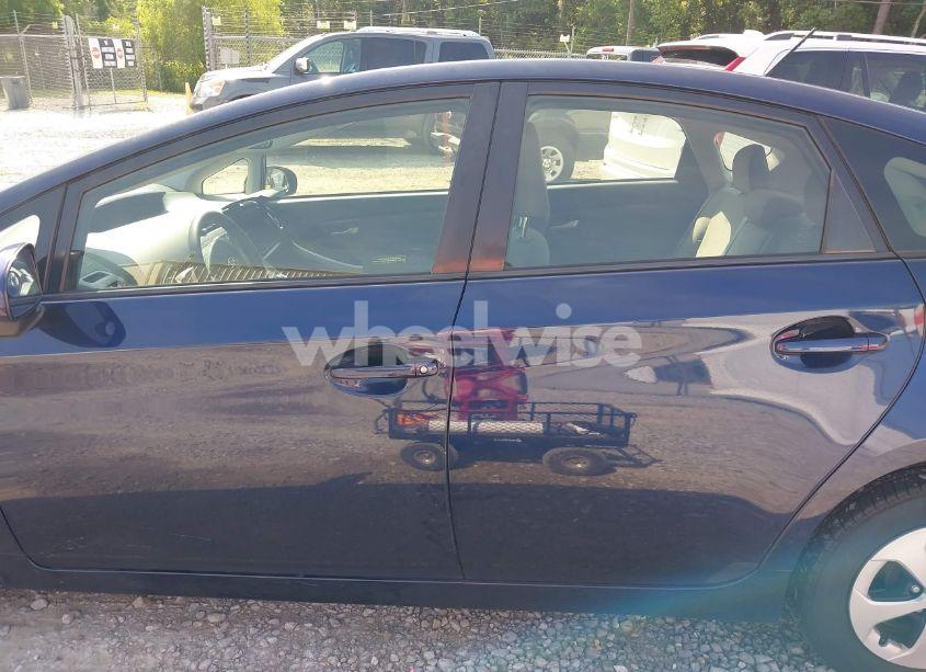 Photo 14 of 2015 Toyota Prius THREE (VIN JTDKN3DU3F0421406)