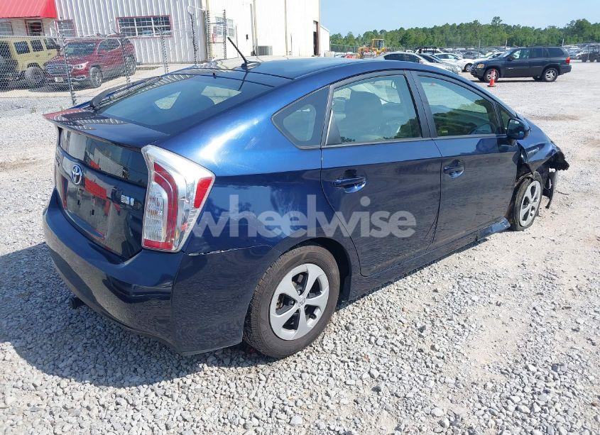 Photo 4 of 2015 Toyota Prius THREE (VIN JTDKN3DU3F0421406)