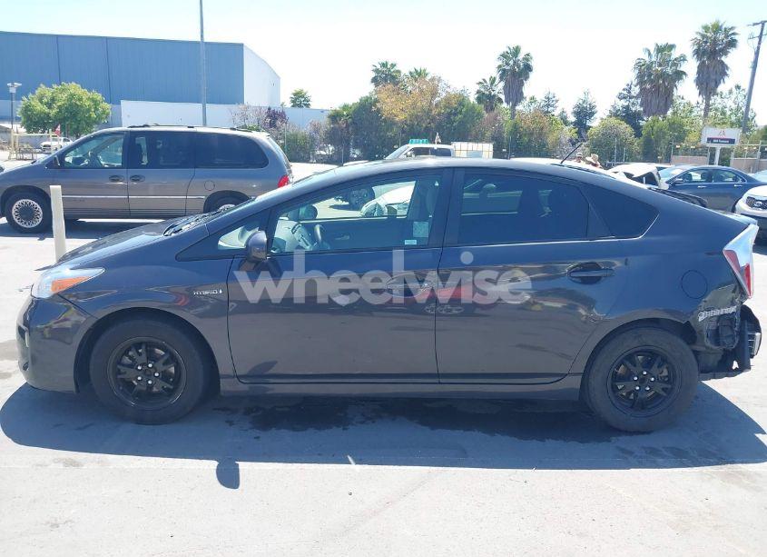 Photo 15 of 2015 Toyota Prius THREE (VIN JTDKN3DU3F0446208)