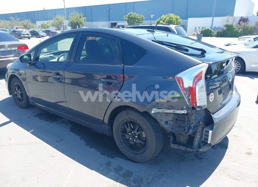 Photo 3 of 2015 Toyota Prius THREE (VIN JTDKN3DU3F0446208)