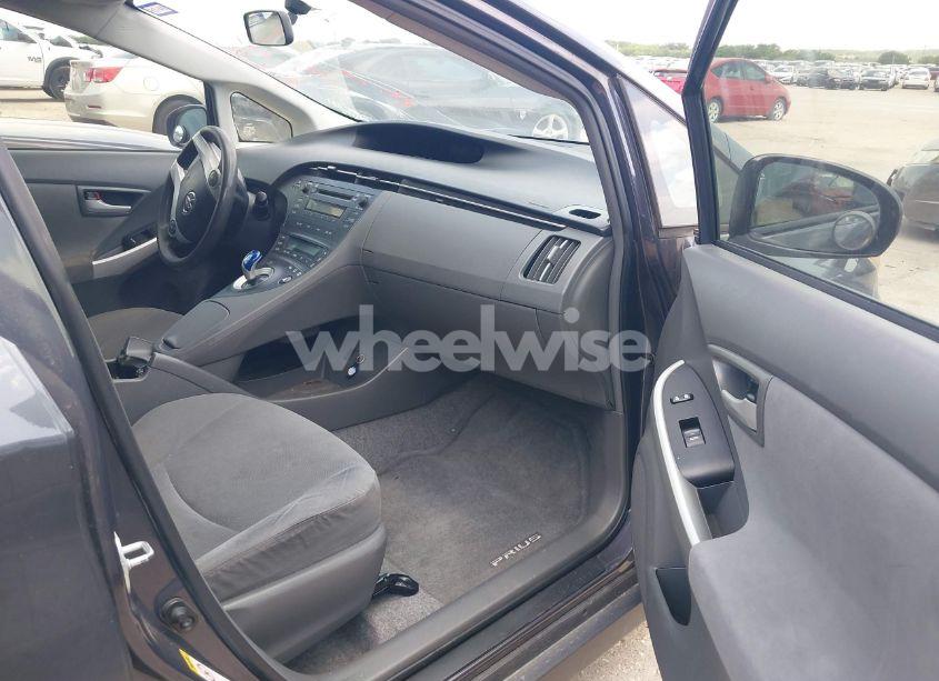 Photo 5 of 2010 Toyota Prius II (VIN JTDKN3DU4A0067887)