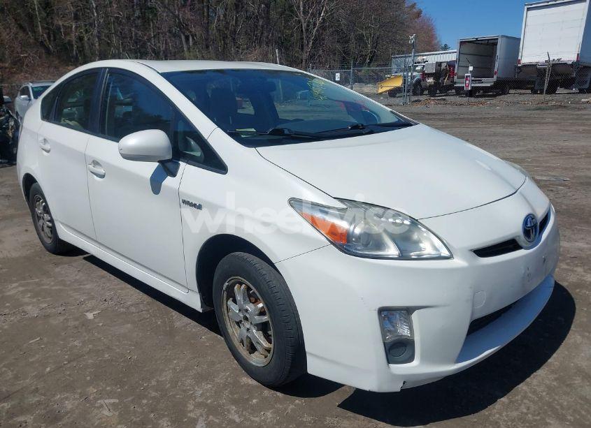 2010 Toyota Prius III (VIN JTDKN3DU4A0070286) main photo
