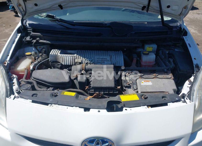 Photo 10 of 2010 Toyota Prius III (VIN JTDKN3DU4A0070286)