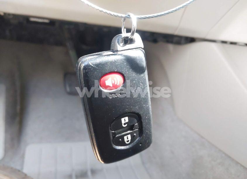 Photo 11 of 2010 Toyota Prius III (VIN JTDKN3DU4A0070286)