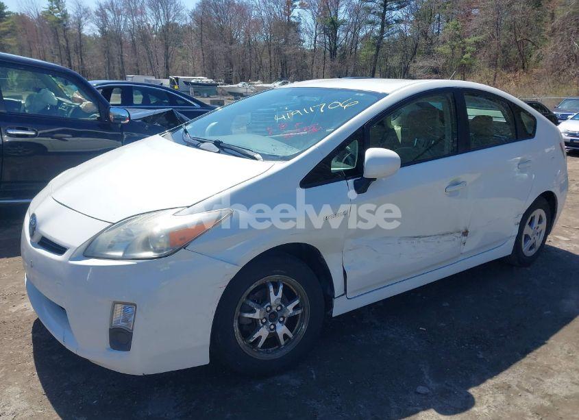 Photo 2 of 2010 Toyota Prius III (VIN JTDKN3DU4A0070286)