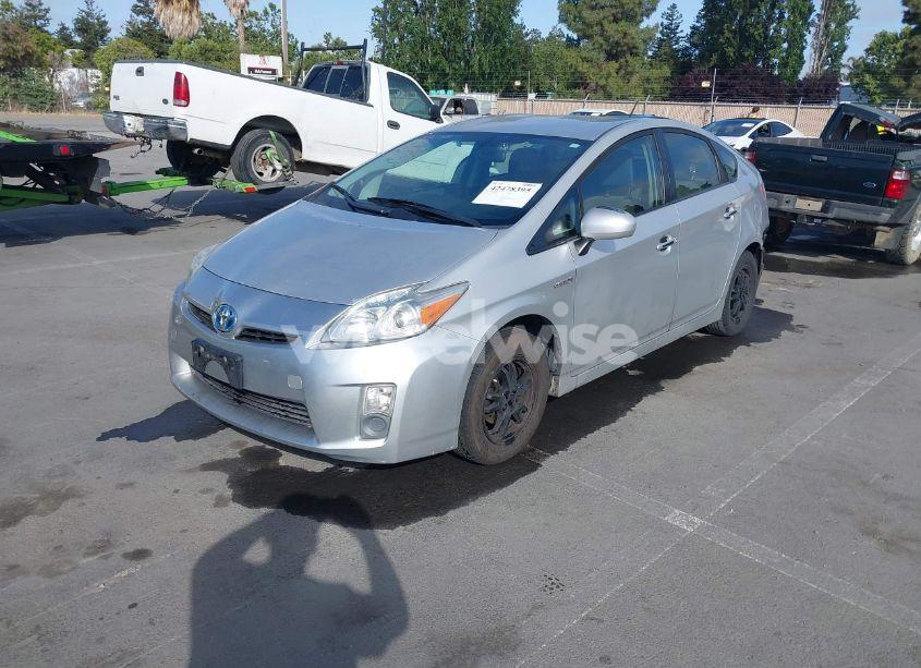 Photo 2 of 2010 Toyota Prius II (VIN JTDKN3DU4A0107241)