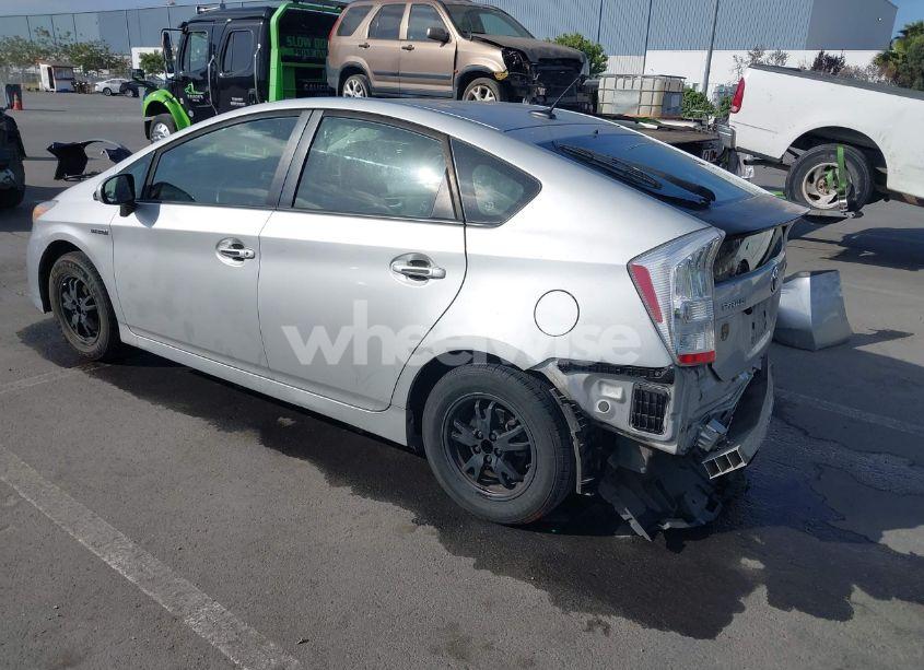 Photo 3 of 2010 Toyota Prius II (VIN JTDKN3DU4A0107241)