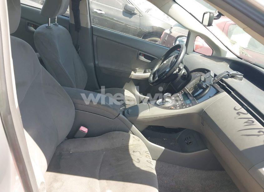 Photo 5 of 2010 Toyota Prius II (VIN JTDKN3DU4A0107241)