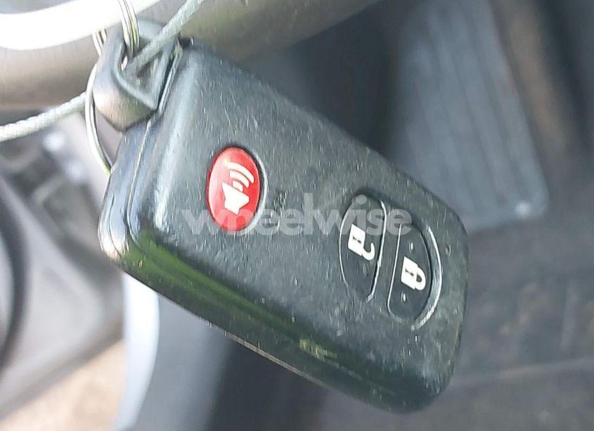 Photo 11 of 2010 Toyota Prius II (VIN JTDKN3DU4A0118918)