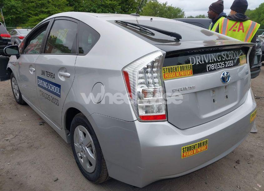 Photo 3 of 2010 Toyota Prius II (VIN JTDKN3DU4A0149991)