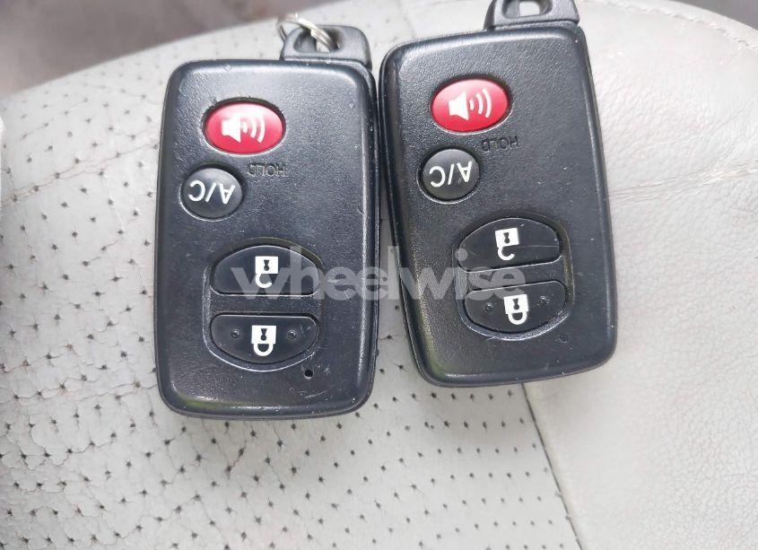 Photo 11 of 2010 Toyota Prius IV (VIN JTDKN3DU4A0174731)