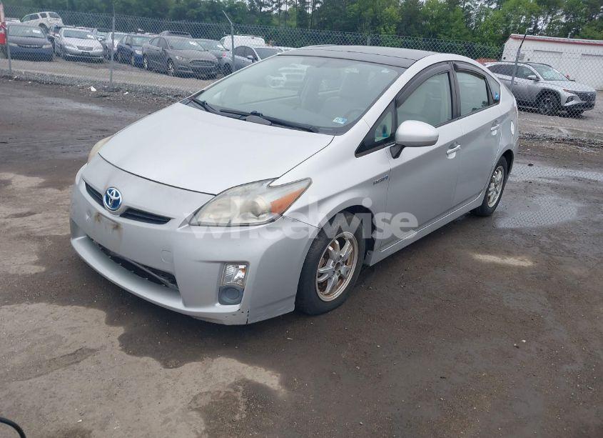 Photo 2 of 2010 Toyota Prius IV (VIN JTDKN3DU4A0174731)
