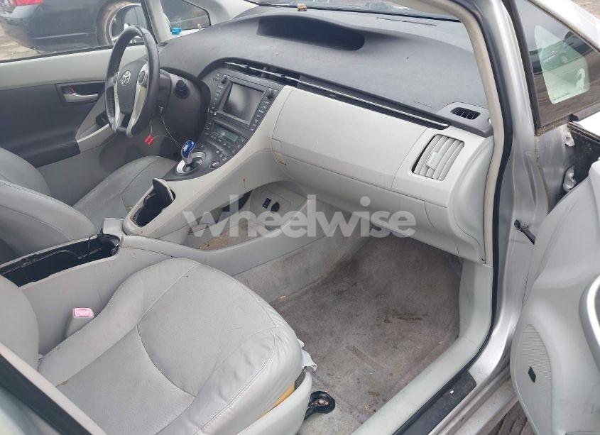 Photo 5 of 2010 Toyota Prius IV (VIN JTDKN3DU4A0174731)