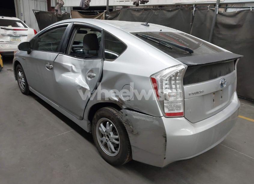 Photo 3 of 2010 Toyota Prius II (VIN JTDKN3DU4A0244468)