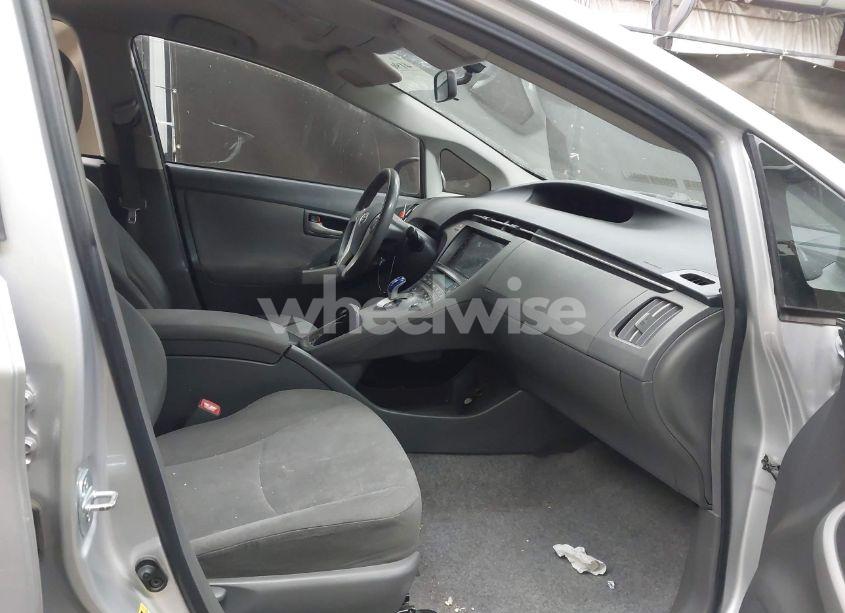 Photo 5 of 2010 Toyota Prius II (VIN JTDKN3DU4A0244468)