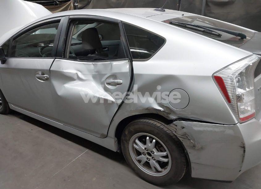 Photo 6 of 2010 Toyota Prius II (VIN JTDKN3DU4A0244468)