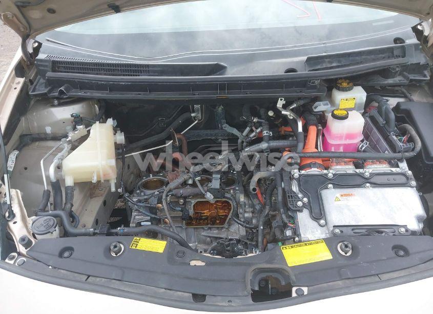 Photo 10 of 2010 Toyota Prius III (VIN JTDKN3DU4A1033202)