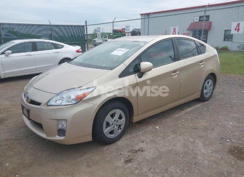 Photo 2 of 2010 Toyota Prius III (VIN JTDKN3DU4A1033202)
