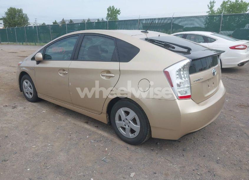 Photo 3 of 2010 Toyota Prius III (VIN JTDKN3DU4A1033202)