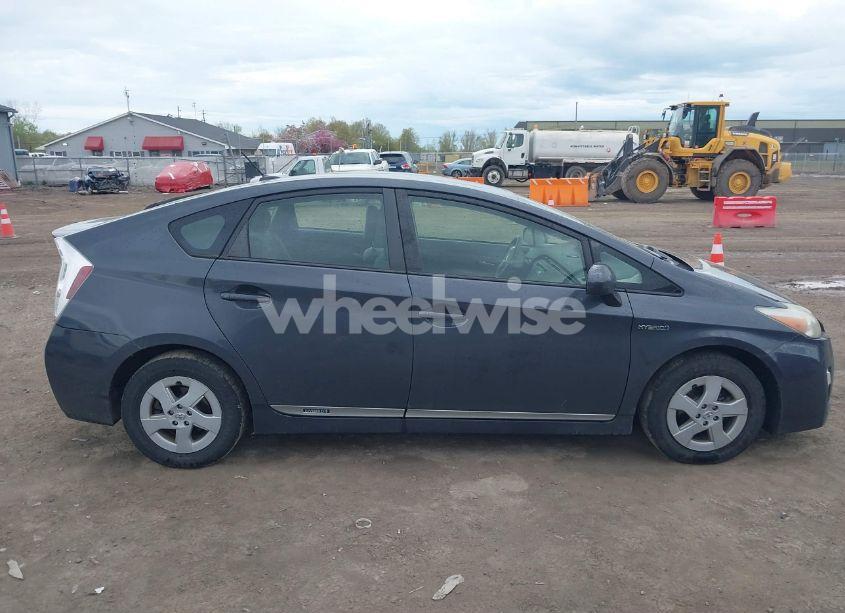 Photo 13 of 2011 Toyota Prius TWO (VIN JTDKN3DU4B5304642)