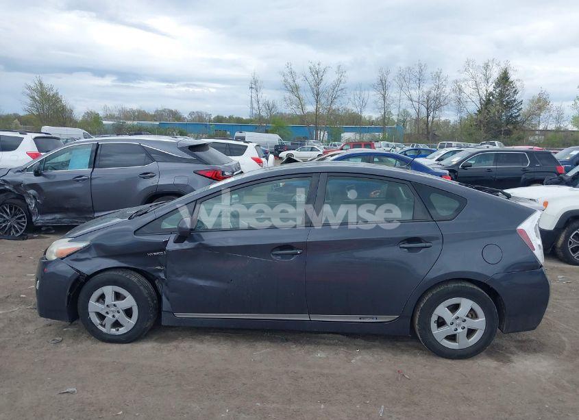 Photo 14 of 2011 Toyota Prius TWO (VIN JTDKN3DU4B5304642)