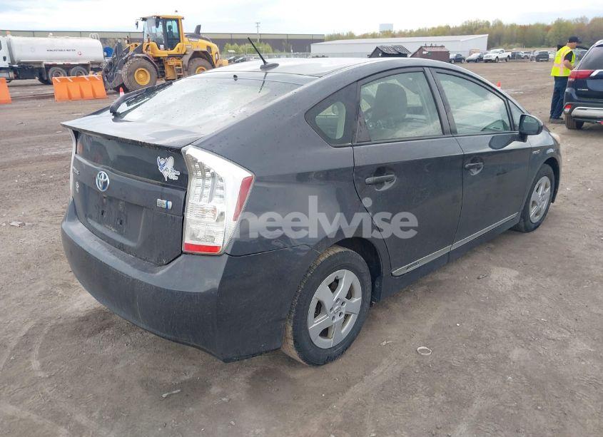 Photo 4 of 2011 Toyota Prius TWO (VIN JTDKN3DU4B5304642)